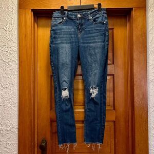 Maurices Blue Distressed Skinny Jeans Raw Hem Women’s US 6